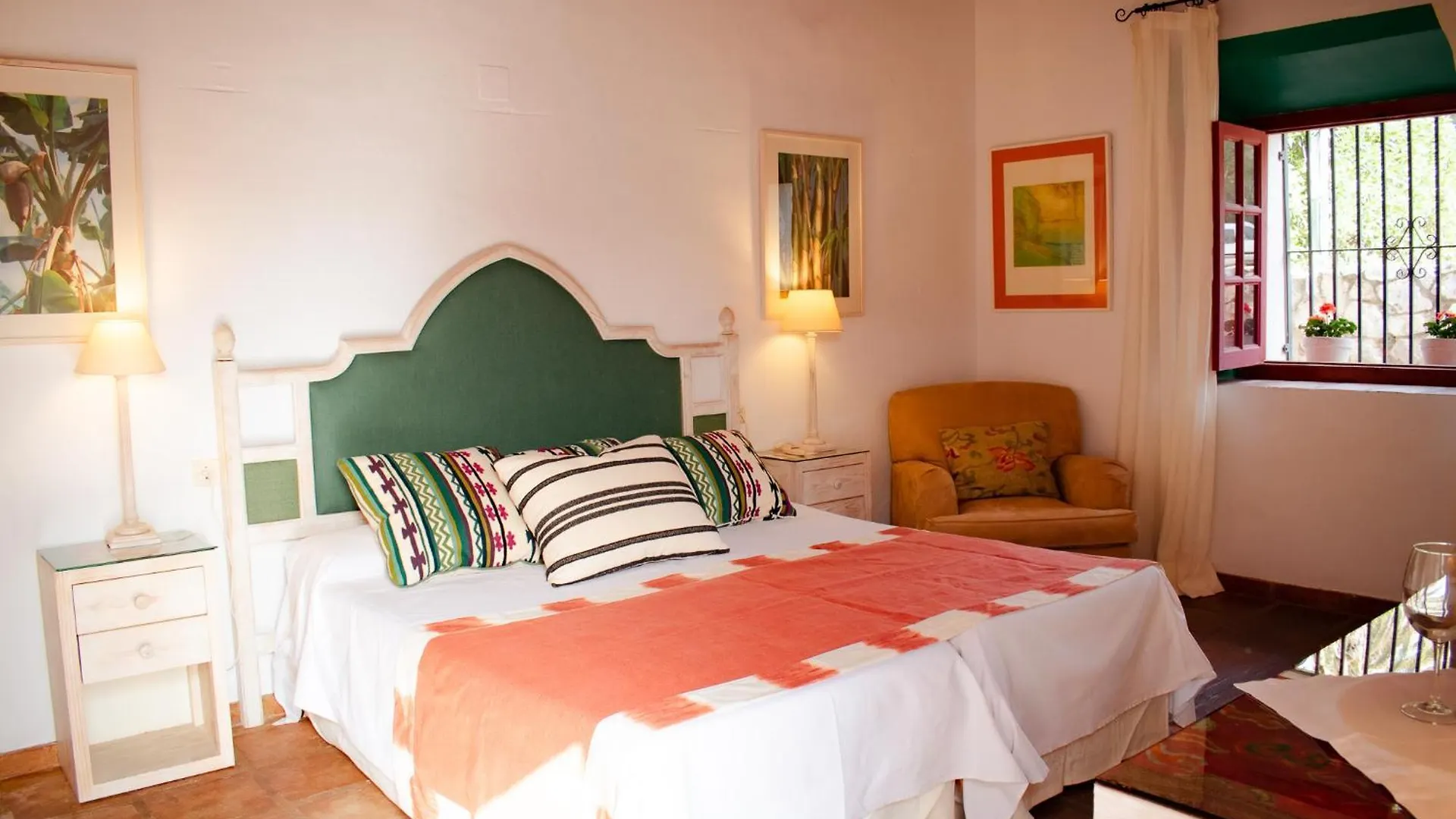 Hotel Cortijo Del Arte - Caminito Del Rey Pizarra
