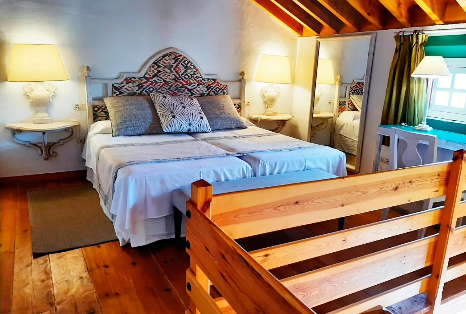 Hotel Cortijo Del Arte - Caminito Del Rey Pizarra Spain